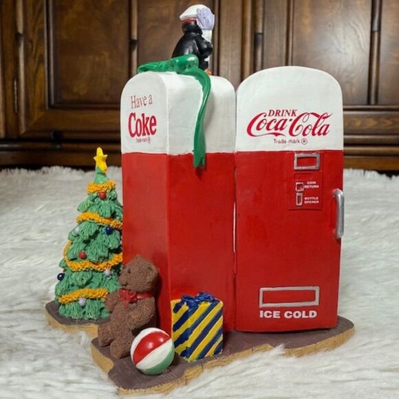 Vintage Coca-Cola 'An Elf's Favorite Chore' North Pole Bottling Works #71002 - Picture 4 of 16